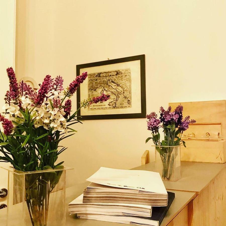 B&B Charme Centre-Ville Artistic & Literary Rooms Palermo Esterno foto